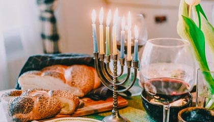 田径赛事现场突发状况!助理教练被曝裁判争议,切尔西球员反应激烈