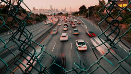 杜兰特在田径赛事中表现惊讶,曼联球迷现场反应意外